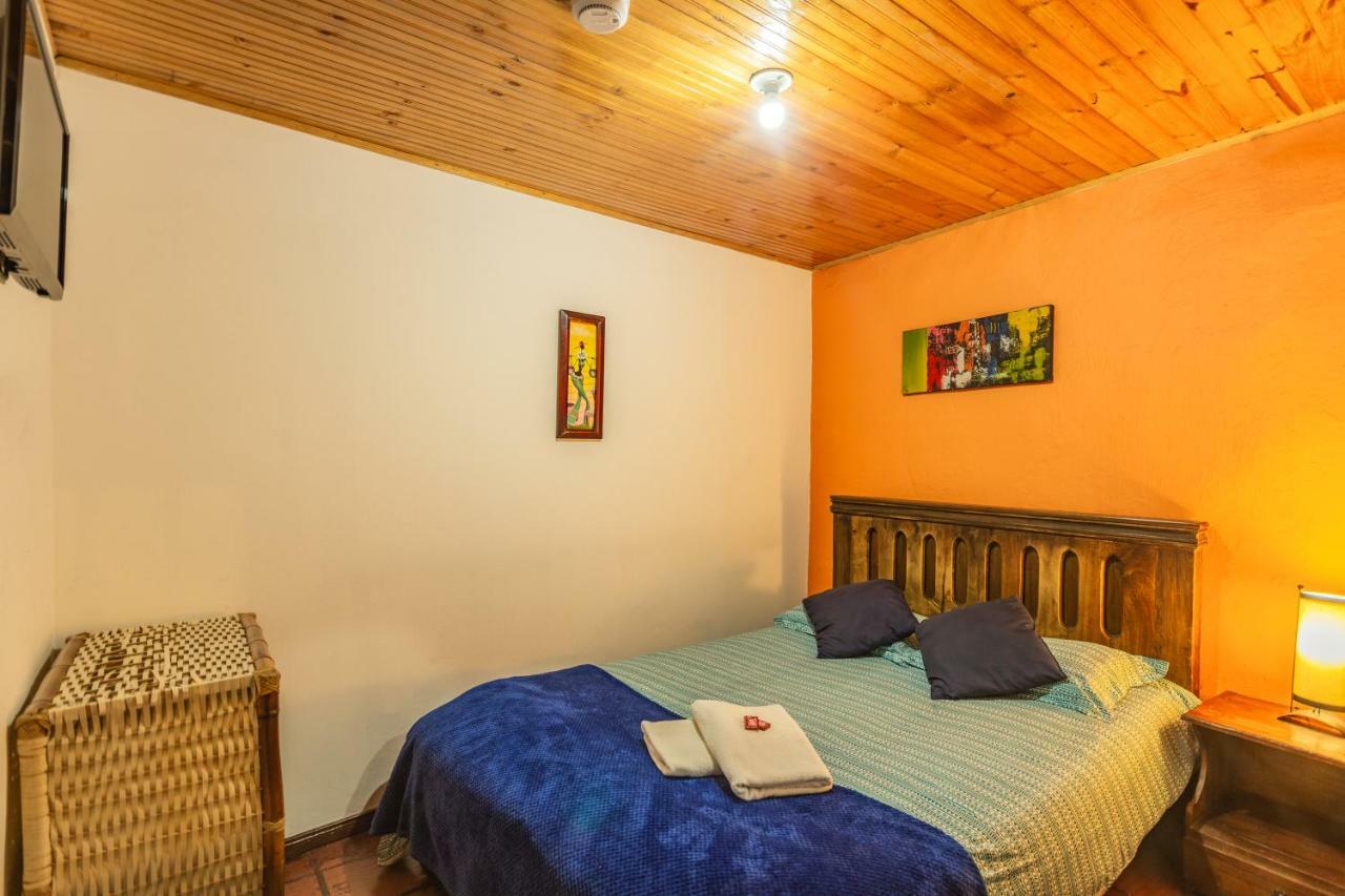Hostal Sue Candelaria Bogotá Eksteriør billede