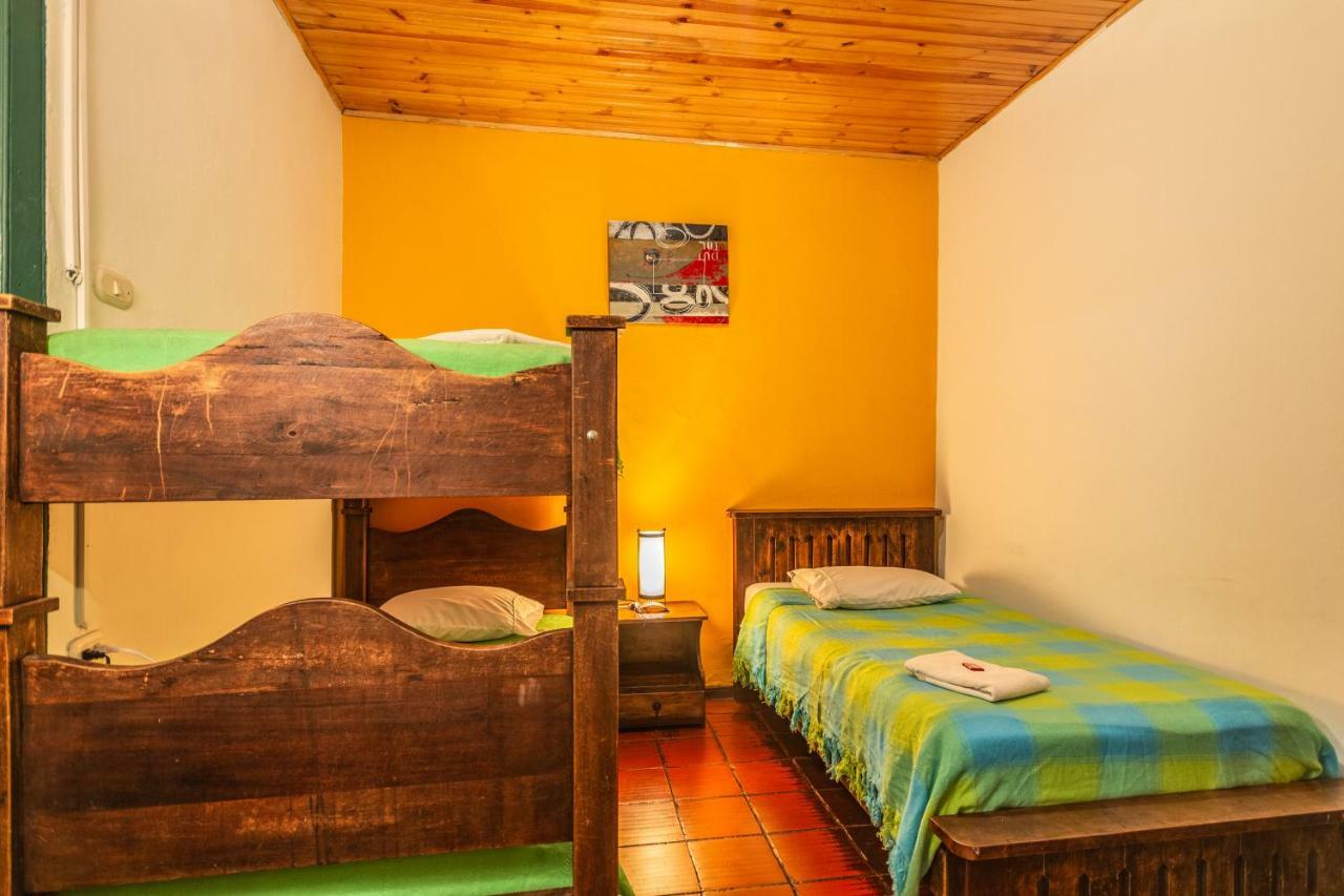 Hostal Sue Candelaria Bogotá Eksteriør billede